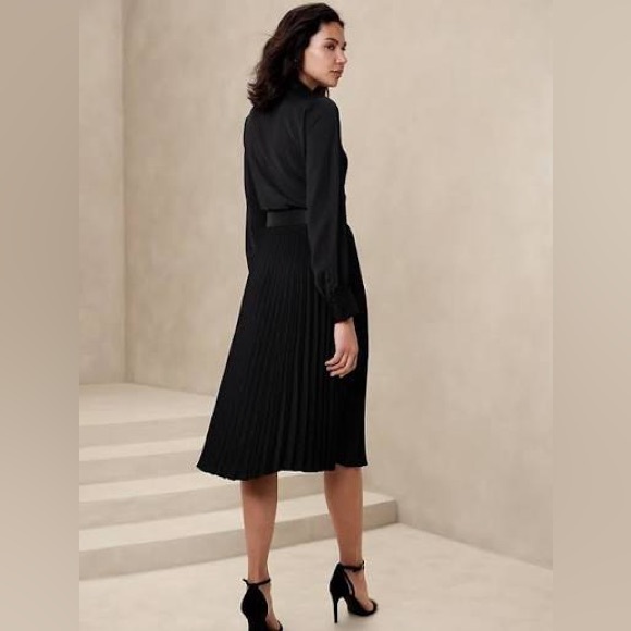 Banana Republic Factory Dresses & Skirts - banana republic factory - Satin Pleated Midi Skirt